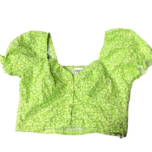 Princess Polly Tops - 231. Princess Polly green floral puff sleeve crop top Sz 4